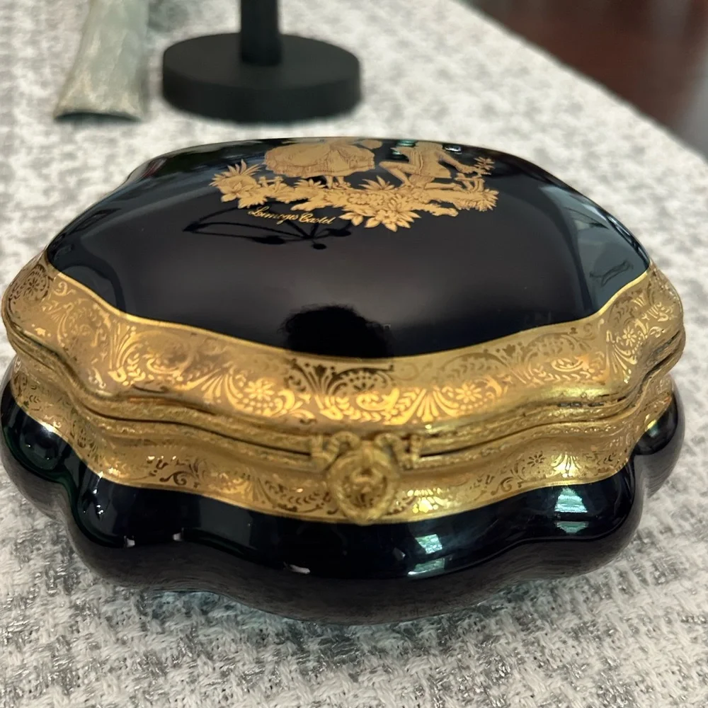 Gorgeous Limoges Cobalt Blue 22K Gold Trinket Box Hinged Lid Courting Couple